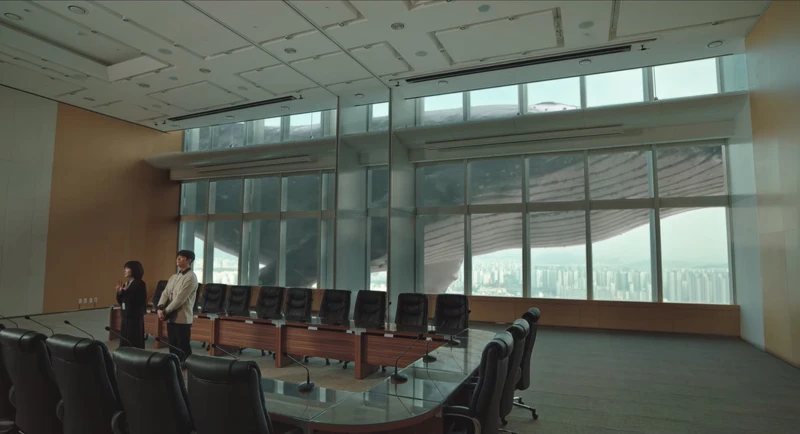 英禑見到鯨魚掛畫超級開心