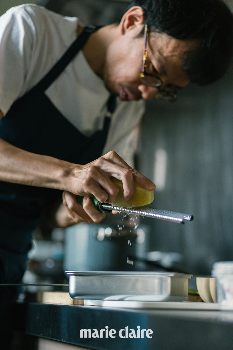 喬治近期透過許多餐飲合作企劃展現料理手藝，無論是品牌邀約或是七月與調酒師Micheal最新的餐酒合作企劃。