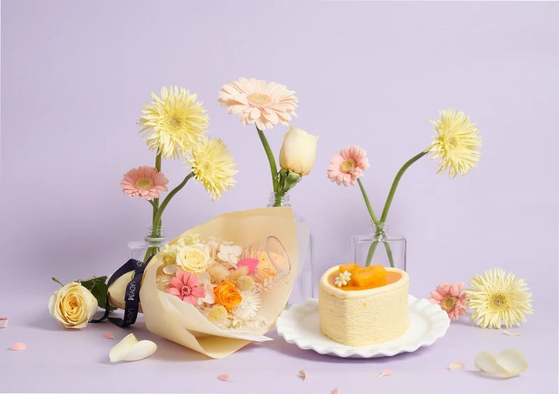 LadyM X beautyblender為戀人獻上Summer Romance永恆戀夏組合。