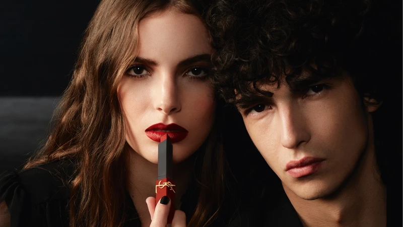 2022 YSL七夕情人節極速追愛獻禮主視覺。