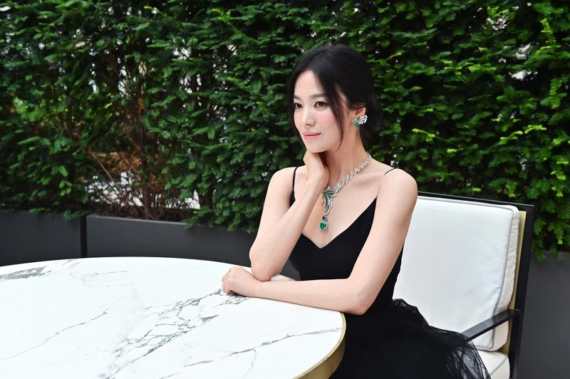 宋慧喬出席Chamuet 2022年最新頂級珠寶系列《波瀾燦景 Ondes & Merveilles》晚宴