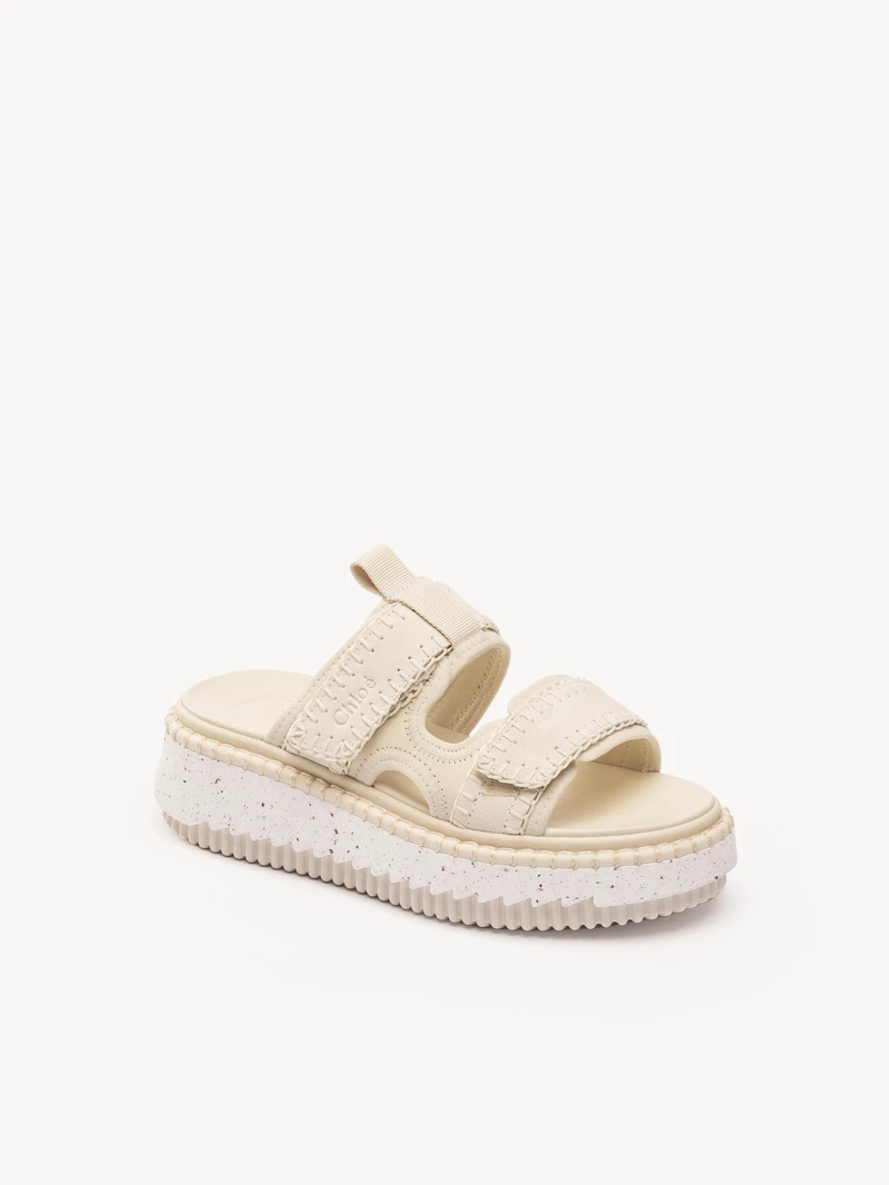 Chloé Lilli白色厚底拖鞋,NT 26,100 Chloé Lilli白色厚底拖鞋,NT 26,100