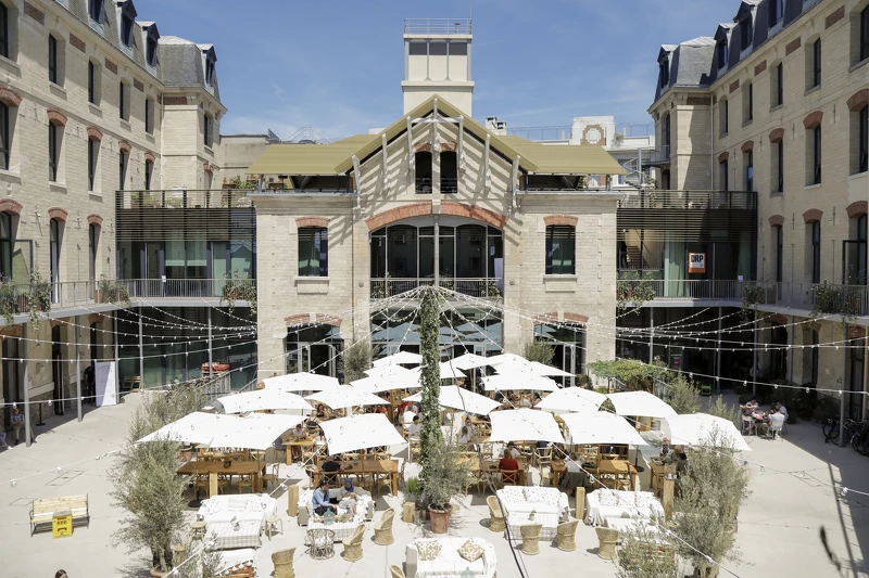 「Fashion Our Future」企劃在 Le Caserne 舉行 「Fashion Our Future」企劃在 Le Caserne 舉行