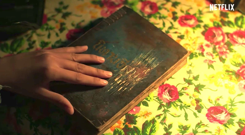 《屍厲學校:鬼話連篇》共8段故事 《屍厲學校:鬼話連篇》共8段故事