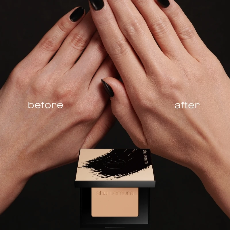 SHU UEMURA植村秀無極限保濕柔霧粉餅情境圖。