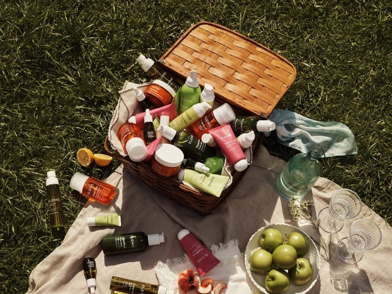 ELEMIS Superfood超能量活顏系列主視覺。 ELEMIS Superfood超能量活顏系列主視覺。