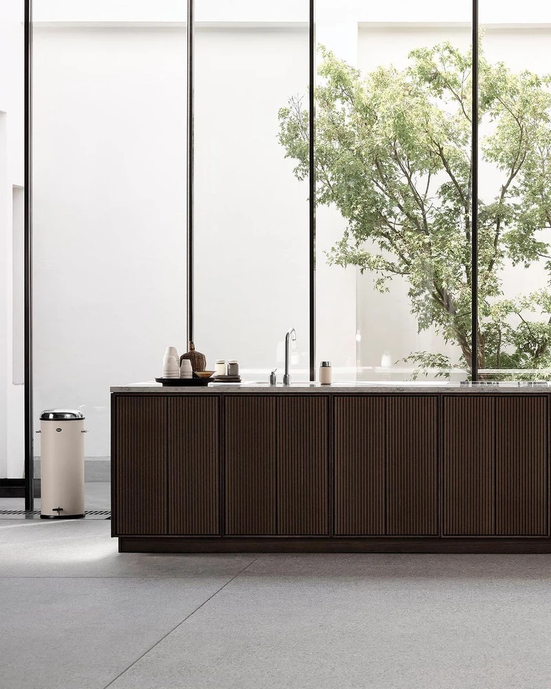 大地色系能使空間保有溫度、提升明亮。 大地色系能使空間保有溫度、提升明亮。