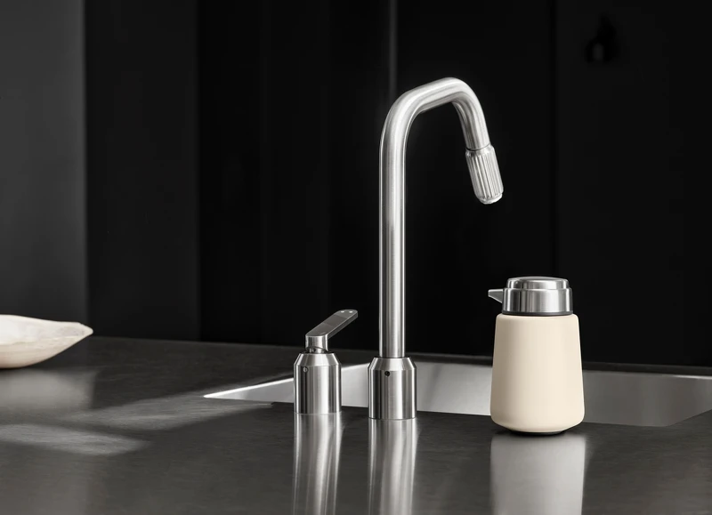 沙色給皂器。 沙色給皂器。