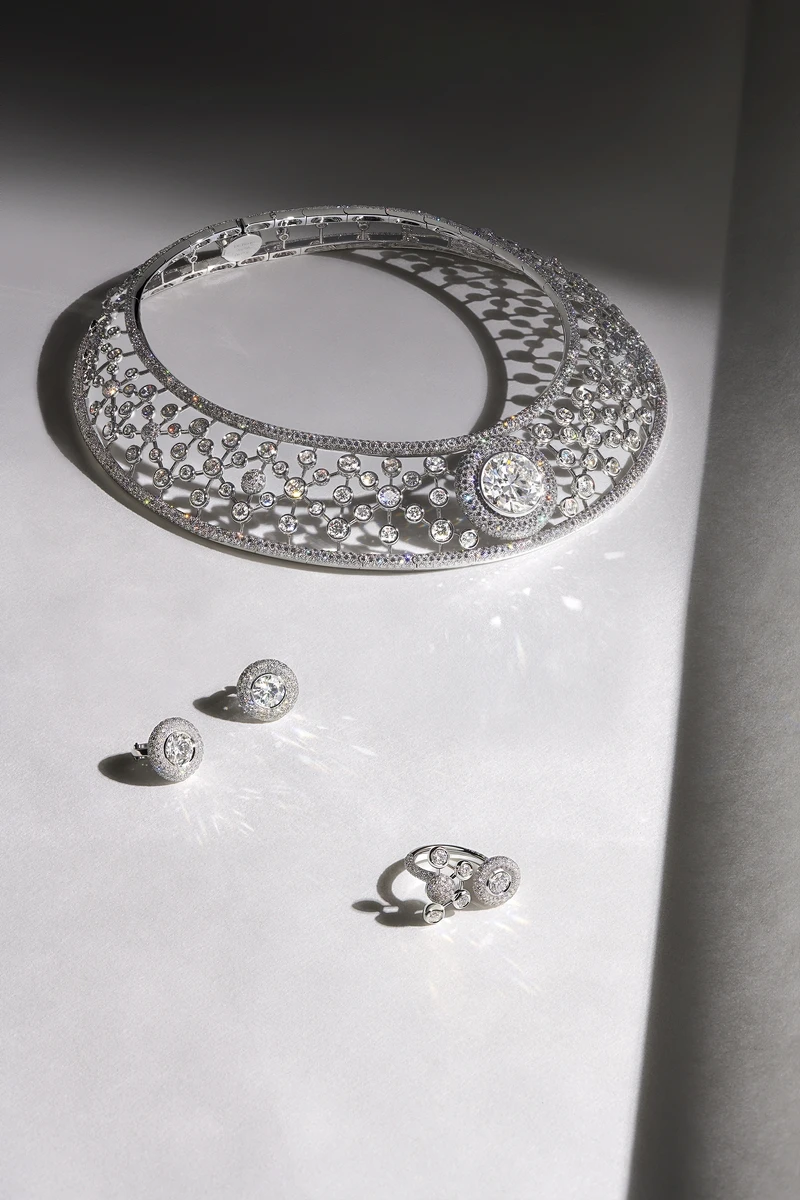 De Beers高級珠寶《The Alchemist of Light》