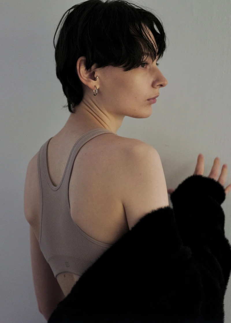 Inmost無縫系列挖背內衣，NT 980