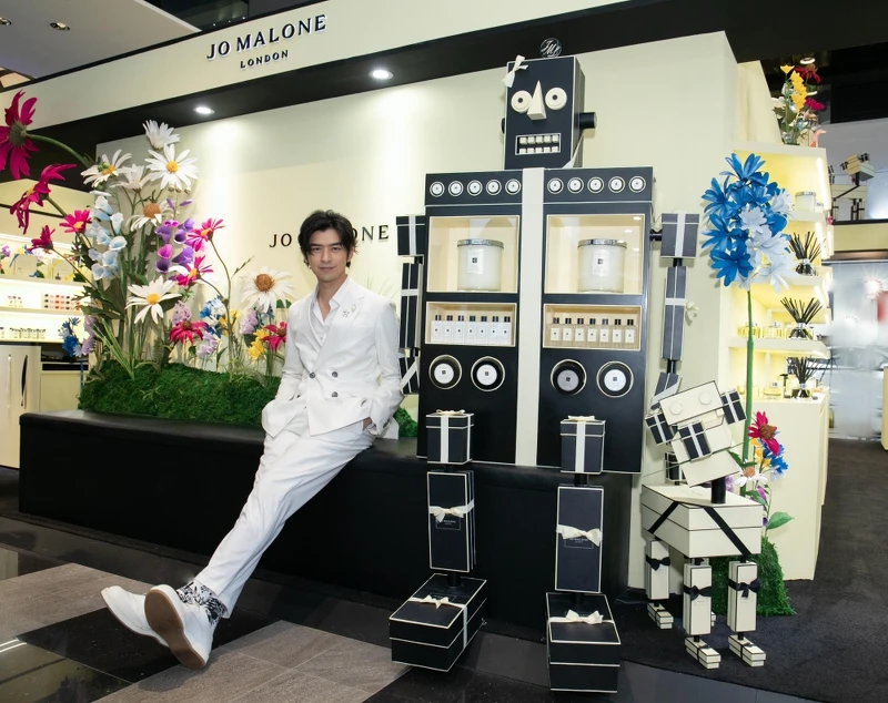 Jo Malone London始終重視慷慨友善的餽贈美學，為迎接浪漫七夕的到來，開幕當天特別邀請品牌好友「陳柏霖」出席。
