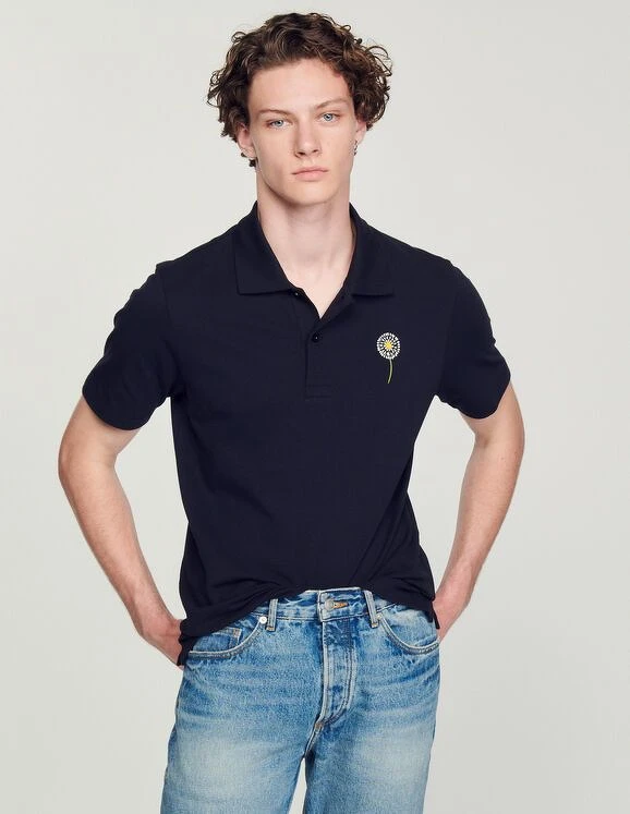 SANDRO HOMME 深藍色蒲公英 Polo 衫，NT5,290。