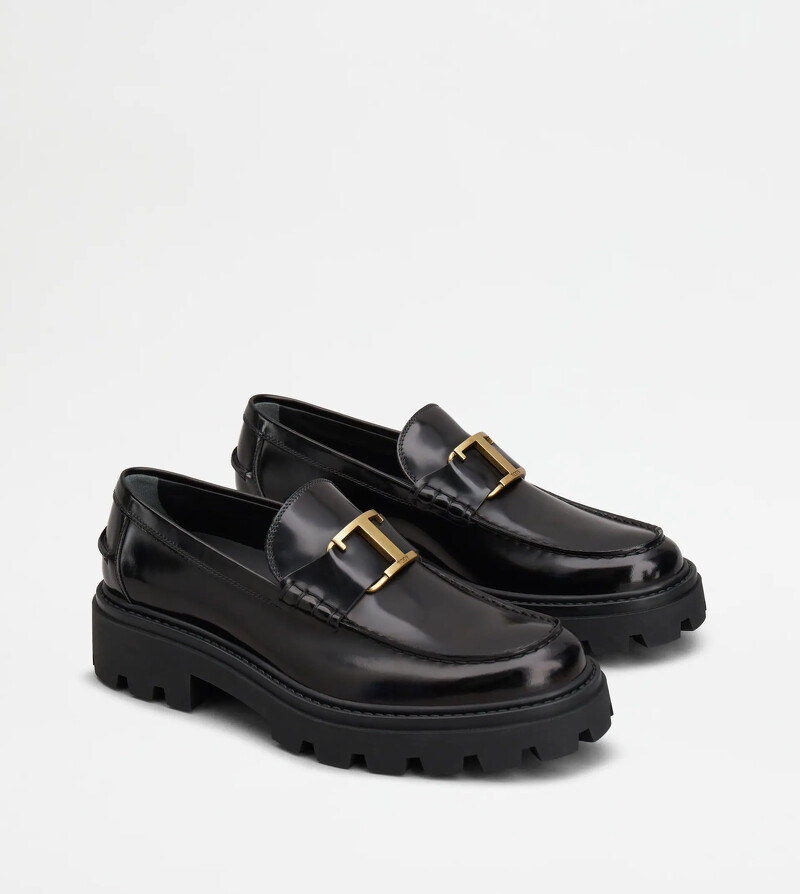 TOD’S T TIMELESS 厚底樂福鞋，NT26,600。