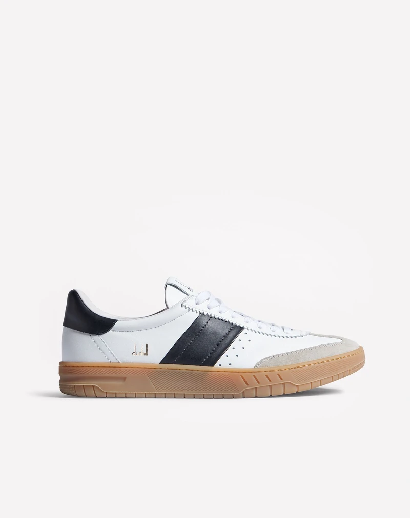 Dunhill Court Legacy 黑白運動鞋，NT20,500。
