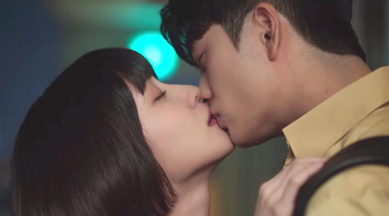 英禑與濬浩終於親下去