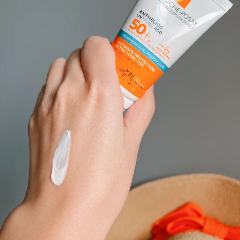 理膚寶水安得利溫和極效防曬乳SPF50+/PA++++質地。