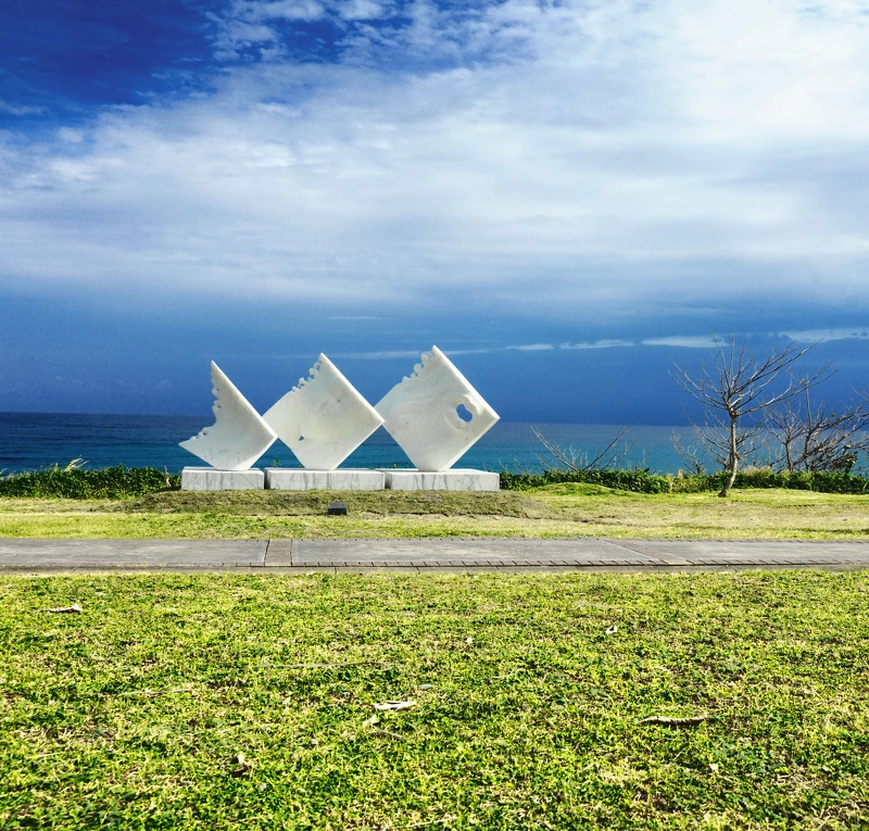 位於花蓮縣石雕博物館的義大利藝術家吉歐・菲林大理石作品《美人魚》。