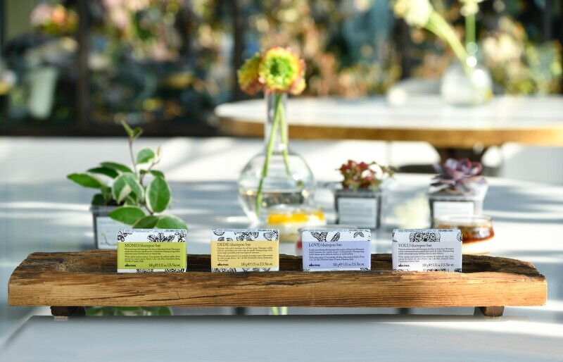 義大利Davines 特芬莉地中海天堂頂級護髮系列洗髮餅情境圖 義大利Davines 特芬莉地中海天堂頂級護髮系列洗髮餅情境圖