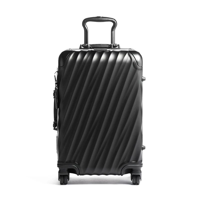 Tumi 19 Degree旅行箱，NT42,800。