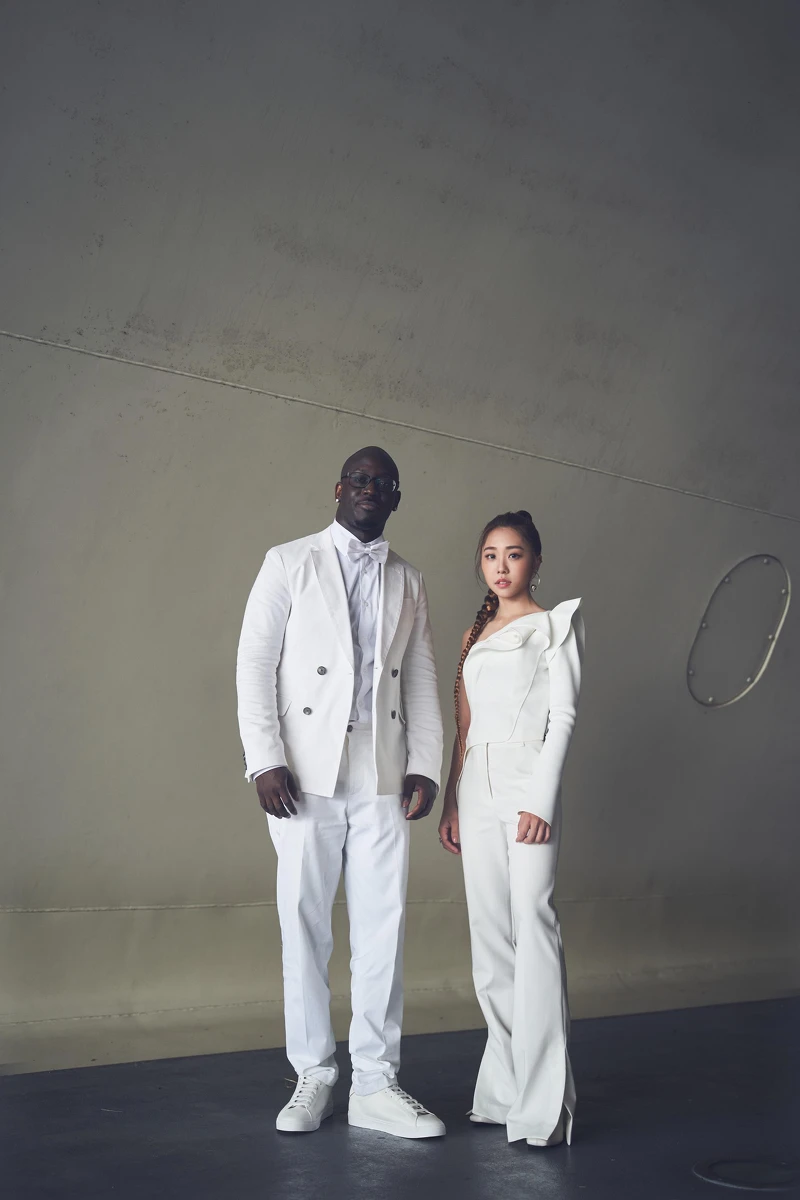 MV由艾薇及獨奏藝術家Jay Dub為主要演出 MV由艾薇及獨奏藝術家Jay Dub為主要演出