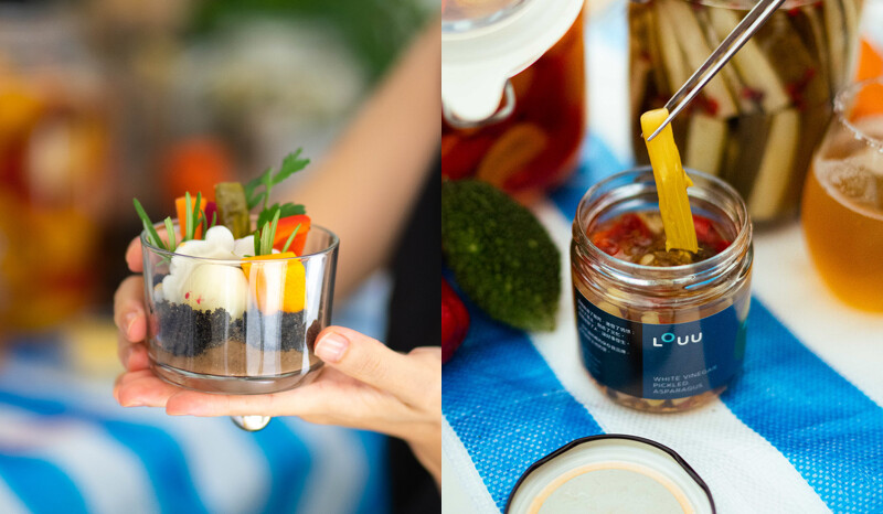 發表會現場以許多格外品醃漬的陳列,並可動手創造出一個小花園,仿泥土的質地則為黑橄欖與黑蒜奶油製成。 發表會現場以許多格外品醃漬的陳列,並可動手創造出一個小花園,仿泥土的質地則為黑橄欖與黑蒜奶油製成。