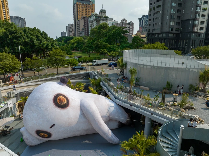 「狀元累了」 躺姿身長15米於PARK2草悟廣場B1展出 「狀元累了」 躺姿身長15米於PARK2草悟廣場B1展出