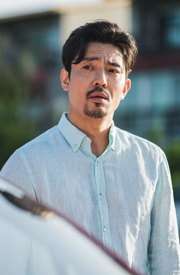 《黑話律師》金柱憲飾演市長