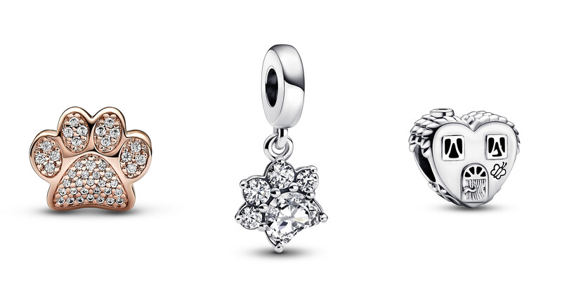 璀璨掌印串飾 NT2,880、璀璨掌印吊飾NT2,080、心形幸福之家串飾NT1,480 璀璨掌印串飾 NT2,880、璀璨掌印吊飾NT2,080、心形幸福之家串飾NT1,480