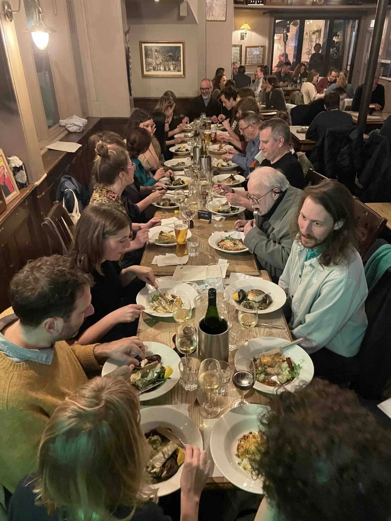 系上教職人員聚餐。 系上教職人員聚餐。