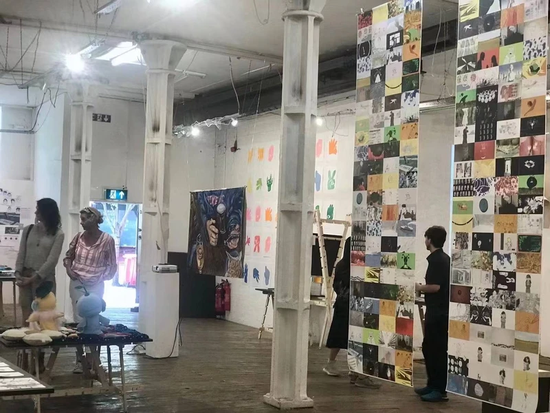 金斯頓大學插畫動畫系2022畢業展In Person/In Situ展覽一隅。 金斯頓大學插畫動畫系2022畢業展In Person/In Situ展覽一隅。