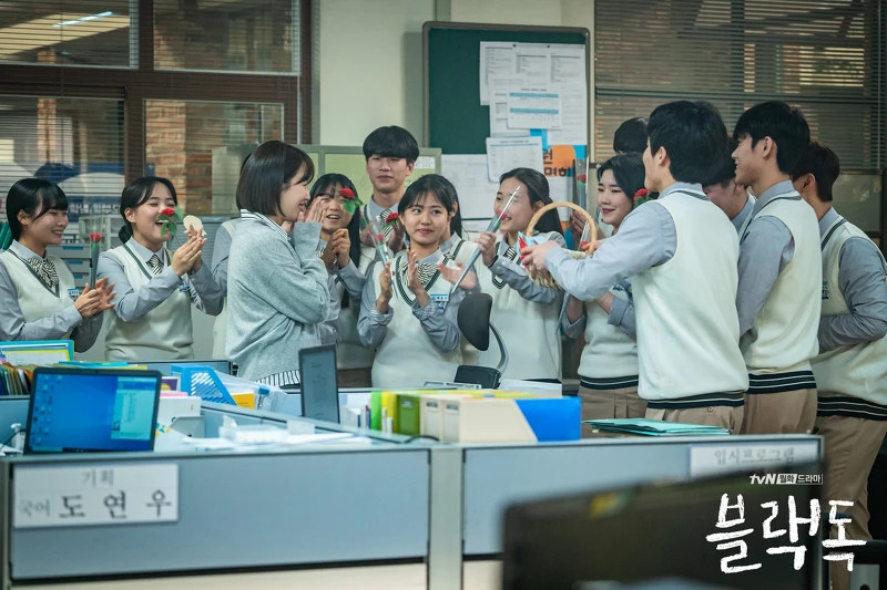 《Black Dog》劇照。 《Black Dog》劇照。