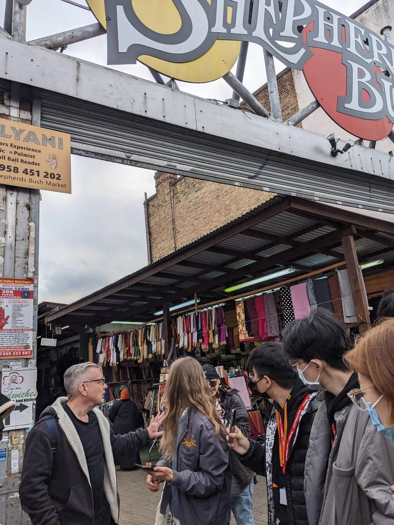 倫敦Shepherd’s Bush市場入口。 倫敦Shepherd’s Bush市場入口。