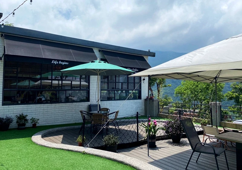 金山猿咖啡戶外座椅區