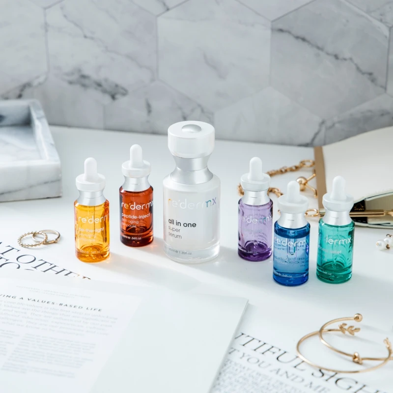 瑞德膚re’dermx超級全能精華與安瓶情境圖。 瑞德膚re’dermx超級全能精華與安瓶情境圖。