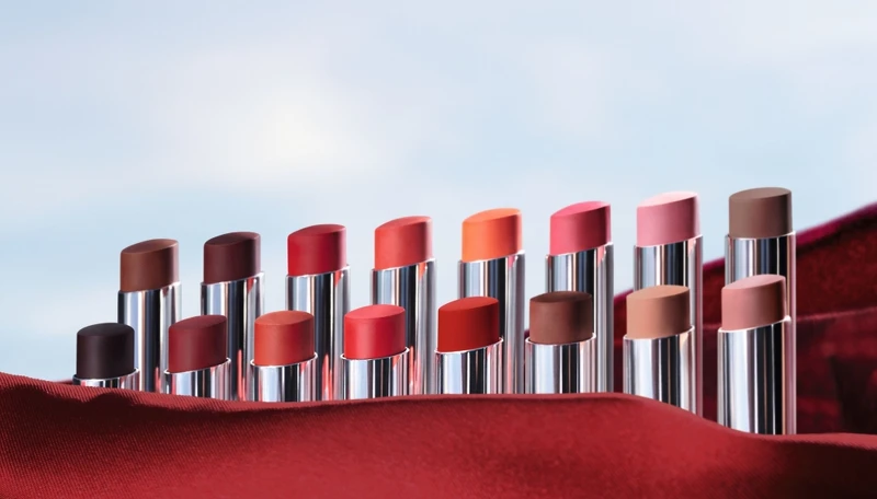 DIOR 2022全新迪奧超完美持久唇膏情境圖。 DIOR 2022全新迪奧超完美持久唇膏情境圖。