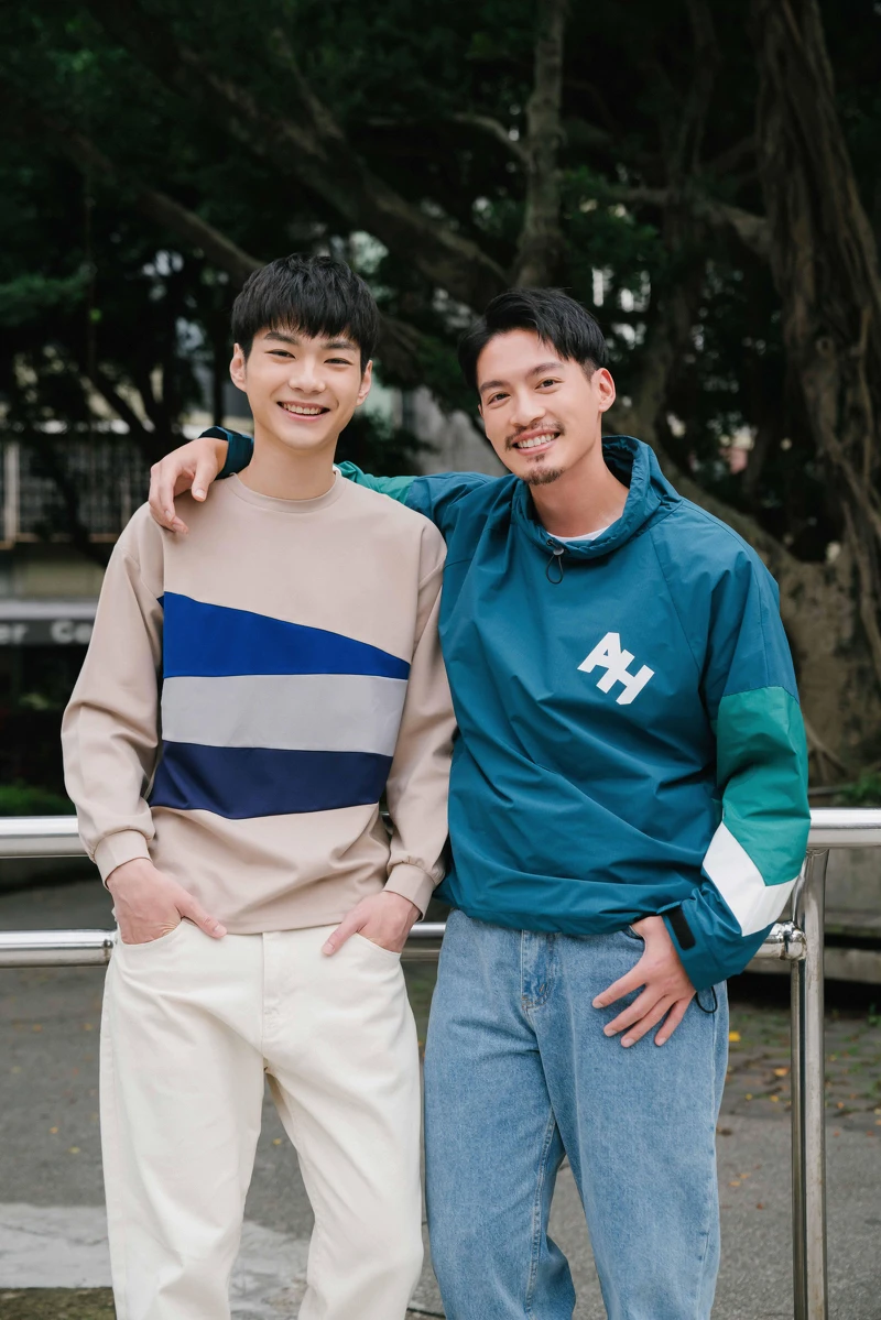 《我的牙想你》許孟哲（右）與新人鄭湋曄搭檔演出