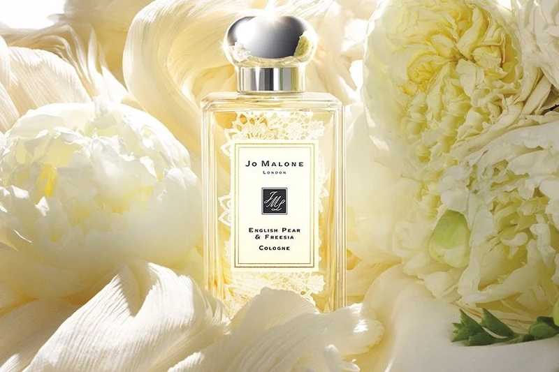 Jo Malone London英國梨與小蒼蘭香水婚禮蕾絲限定版。