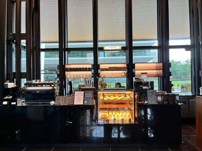 位於一樓大廳的休想上班咖啡空間。