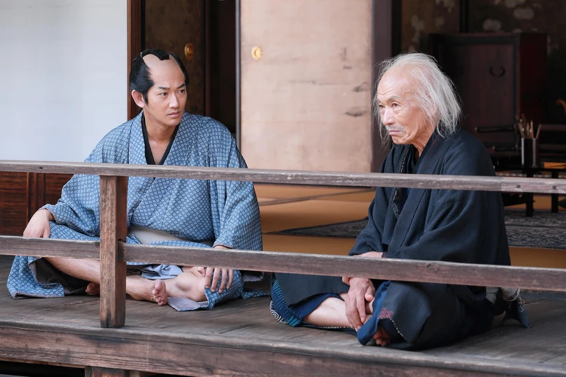 瑛太在片中與北齋(田中泯飾演)是莫逆之交 瑛太在片中與北齋(田中泯飾演)是莫逆之交