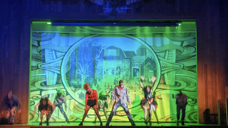 惡靈餐廳開放式舞台劇