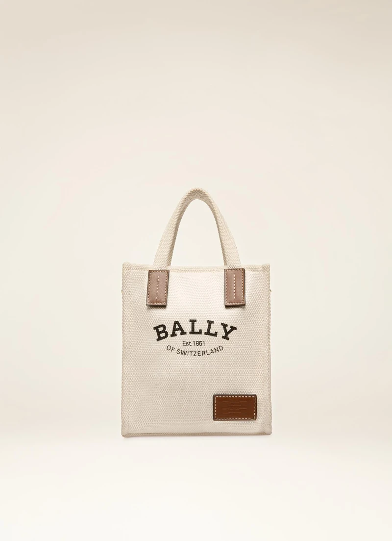 Crystalia 米白帆布迷你托特包，NT16,800。