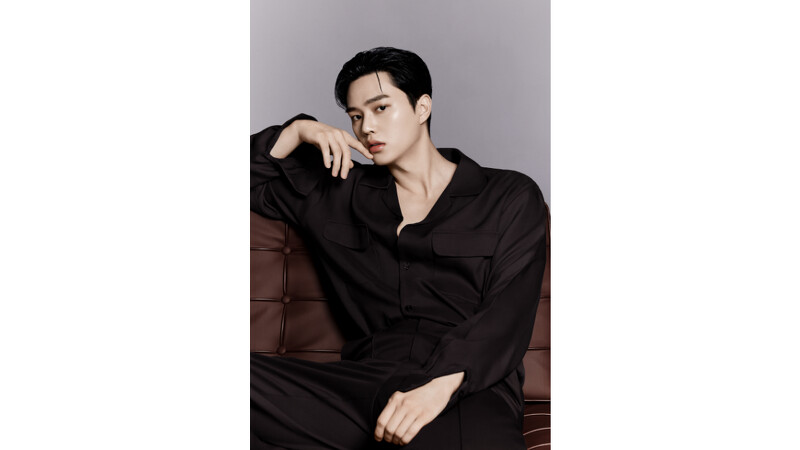 宋江擔任Bobbi Brown全新亞太區品牌代言人。