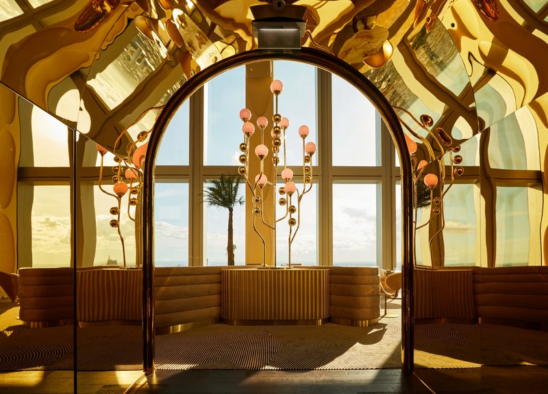 空間營造華麗奇幻的氛圍。 空間營造華麗奇幻的氛圍。