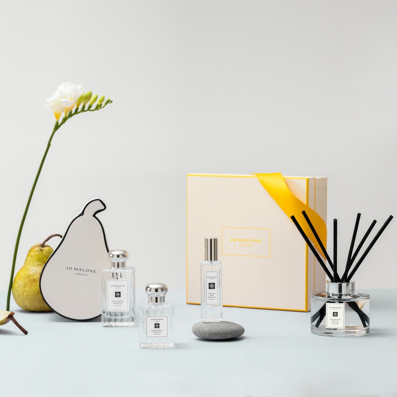 Jo Malone London英國梨與小蒼蘭香水2022年度限定版。
