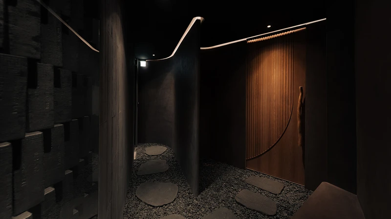 推開大門後映入眼簾的是一段有如日式庭園的石階廊道。 推開大門後映入眼簾的是一段有如日式庭園的石階廊道。