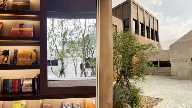 誠品土城清福店中庭 誠品土城清福店中庭