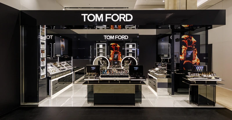 「我渴望創造21世紀第一個真正奢華的品牌。」— TOM FORD 「我渴望創造21世紀第一個真正奢華的品牌。」— TOM FORD