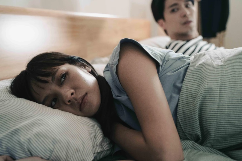 《你,敢不敢?》驚悚懸疑系列影集,黃姵嘉(前)與侯彥西在《平交道》單元飾演貌合神離的夫妻 《你,敢不敢?》驚悚懸疑系列影集,黃姵嘉(前)與侯彥西在《平交道》單元飾演貌合神離的夫妻
