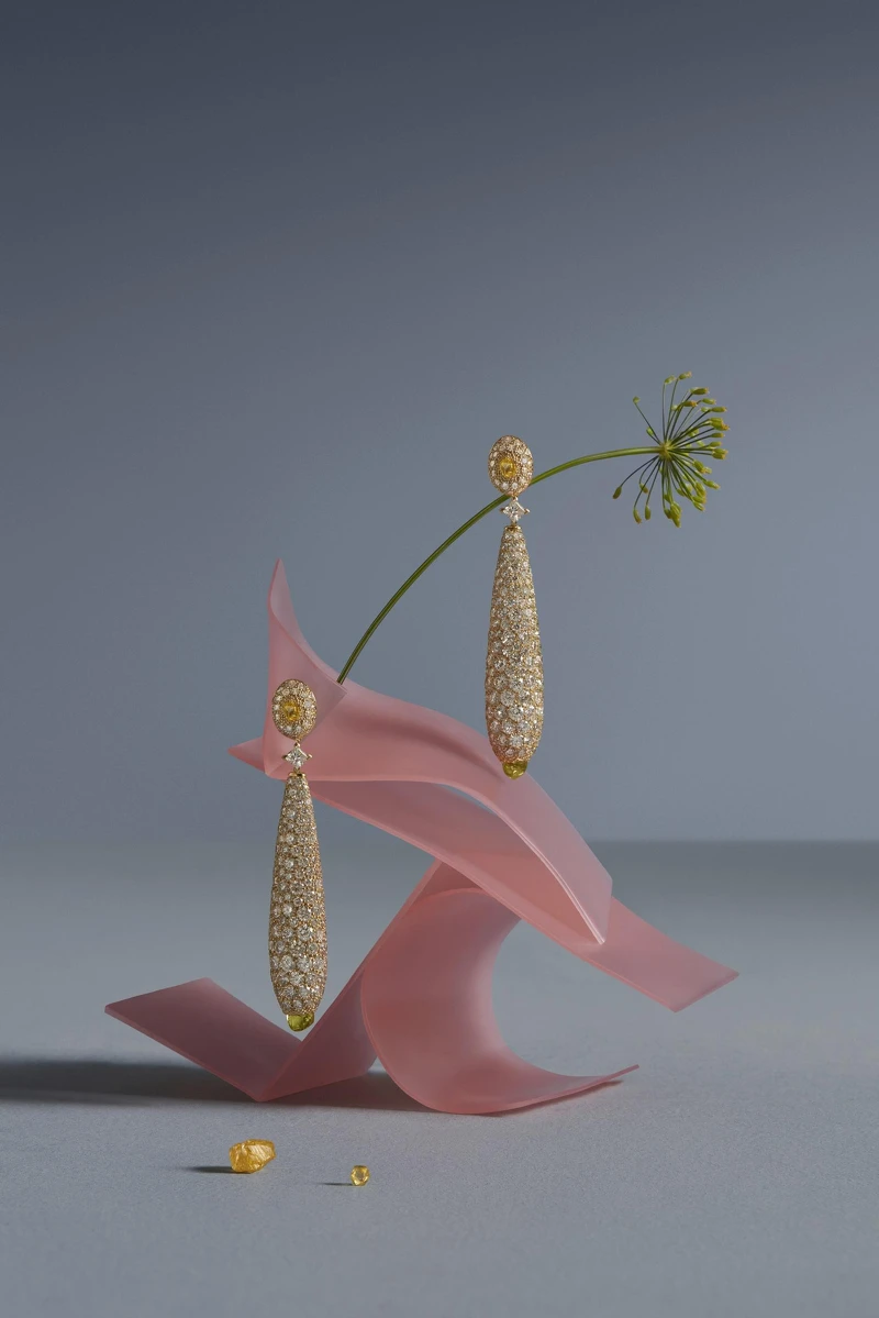 De Beers Talisman 18K黃金鑽石雞尾酒耳環 De Beers Talisman 18K黃金鑽石雞尾酒耳環