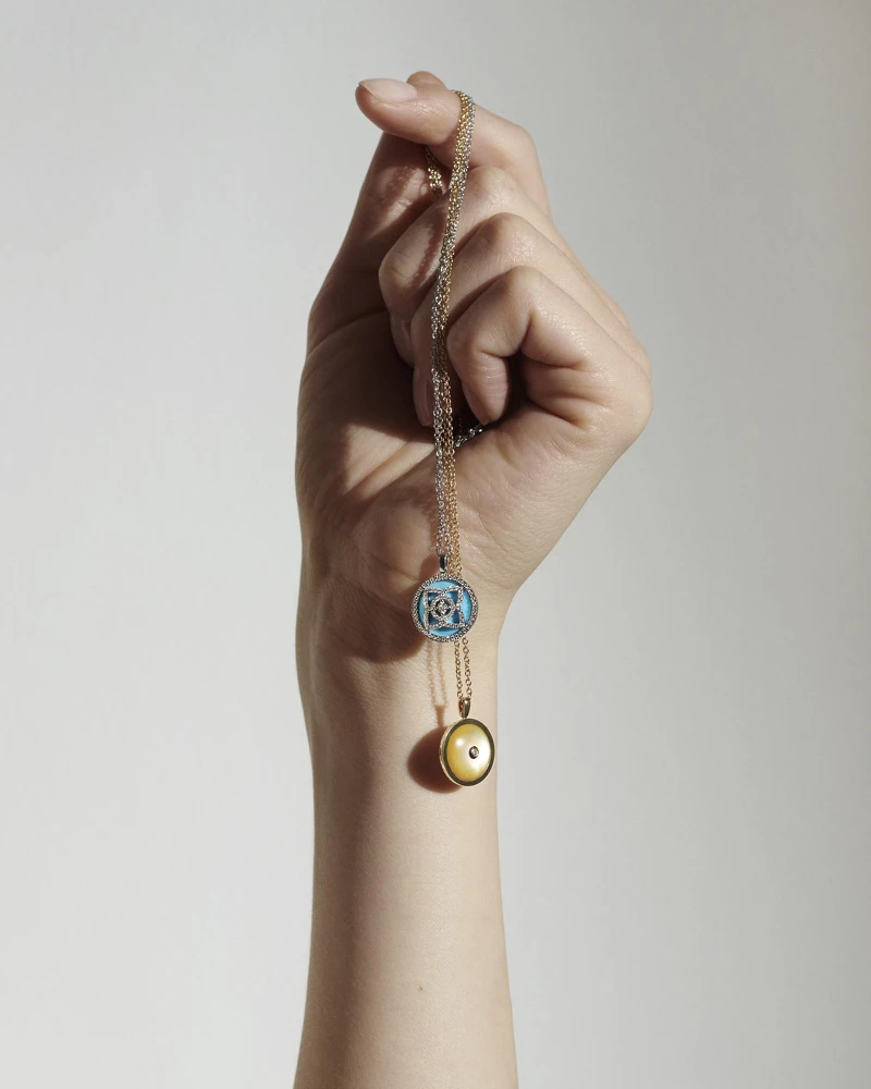 De Beers Enchanted Lotus 系列項鍊 De Beers Enchanted Lotus 系列項鍊